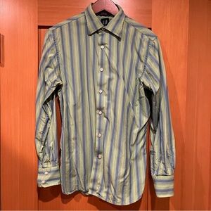 Gap Premium Fitted Button Down Shirt - Small